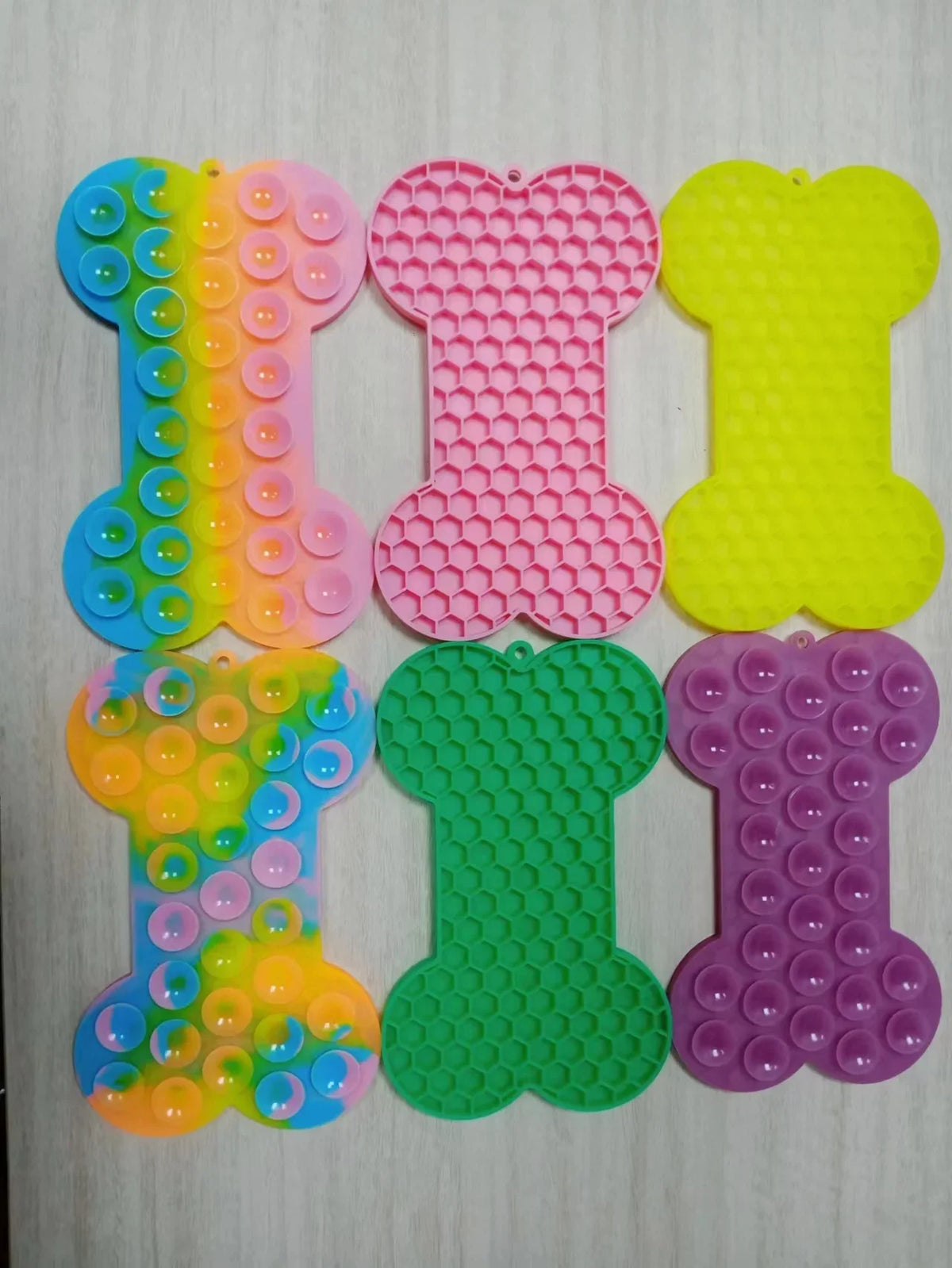 Tapis de léchage Os
